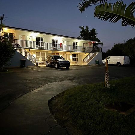 Conty'S Motel Naples Manor 외부 사진